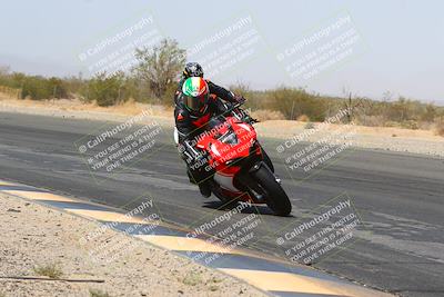 media/Mar-28-2022-Superbike Trackdays (Mon) [[b8603d0f67]]/Open Track Time/Turn 3 Inside/